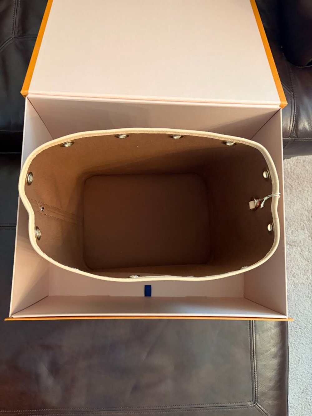 Louis Vuitton Petite Noe, Bag Organizers, Top-Handle Strap, & Drawstring Holder - Picture 8 of 16